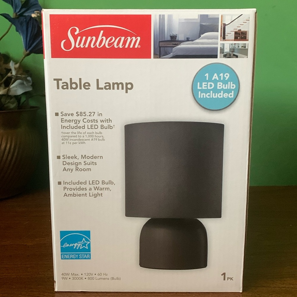 NWOT Sunbeam Black Table Lamp